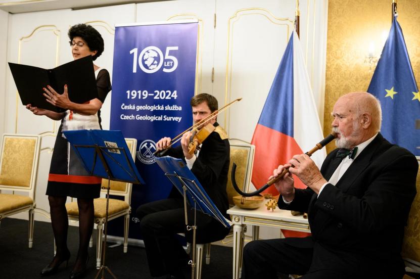105 let ČGS
