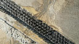 Bariéry Kherkheulidze v Telavi – systém ochranných bariér chránících město před častými ničivými přívalovými proudy (debris flows). 